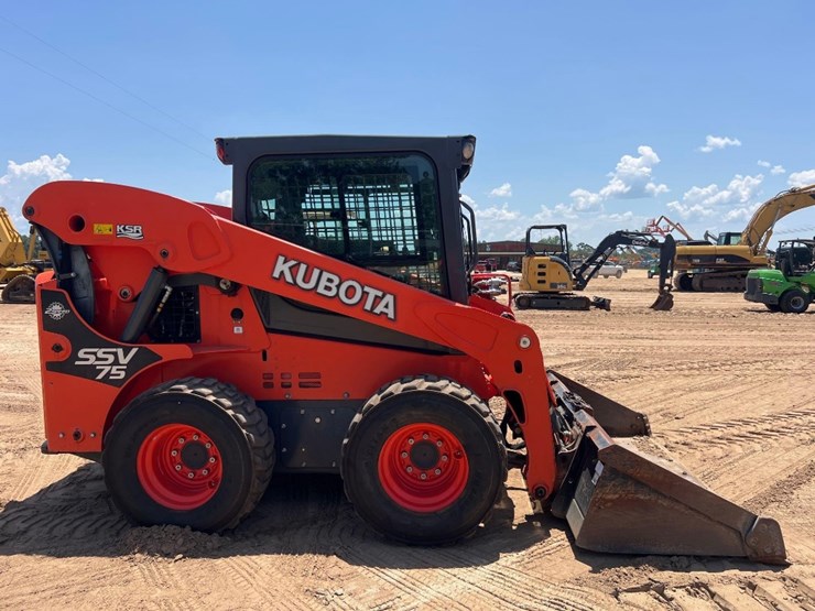 2020-kubota-ssv75-image-5