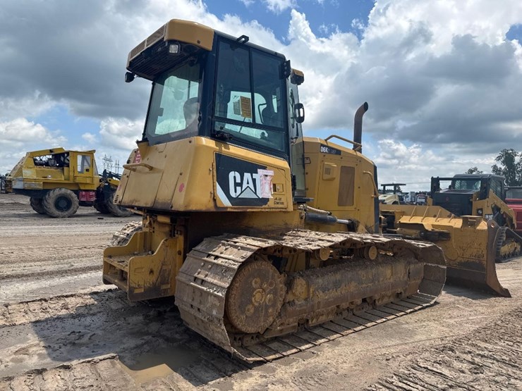 2016-caterpillar-d6k2-lgp-image-6