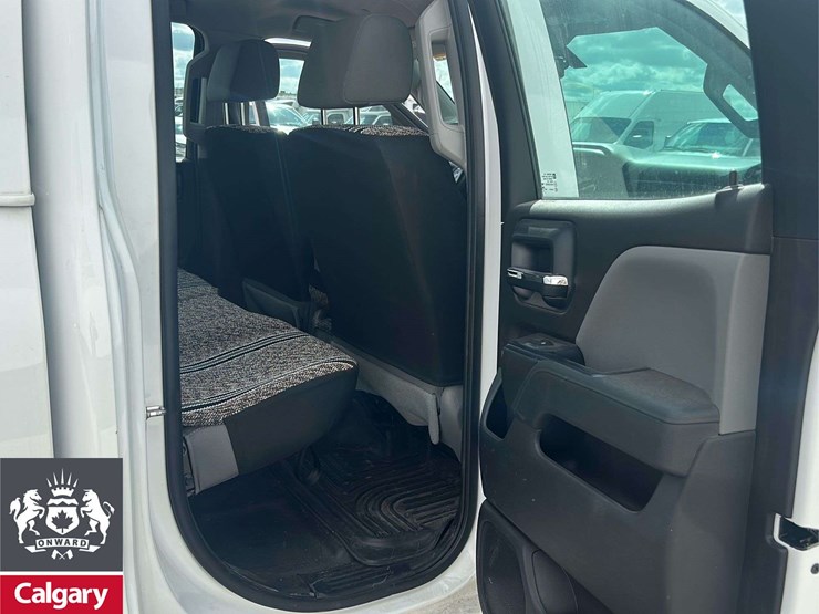 2016-gmc-sierra-2500hd-image-11