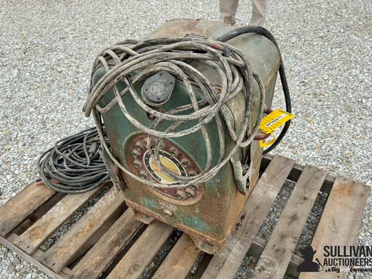 marquette-64c-farm-welder-image-1