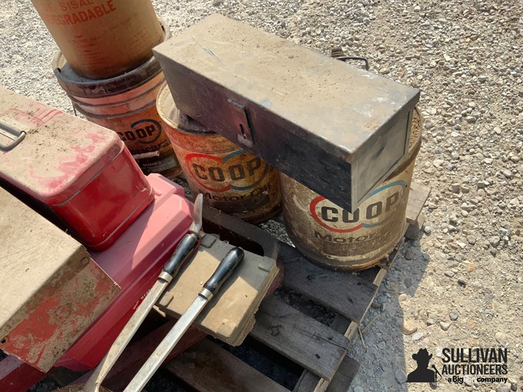 pallet-of-shop-supplies-&-tools-image-12