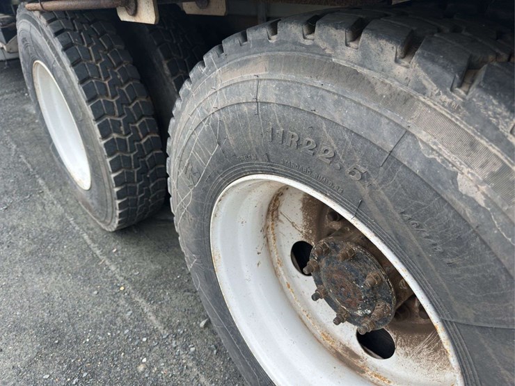 2005-freightliner-m2-106-t/a-dump-truck-(26’-box)-image-6
