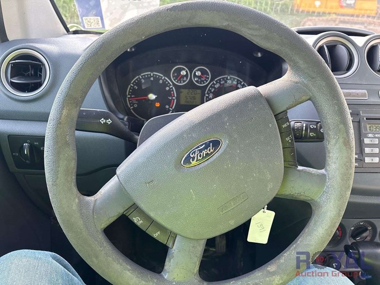 2011-ford-transit-connect-image-6