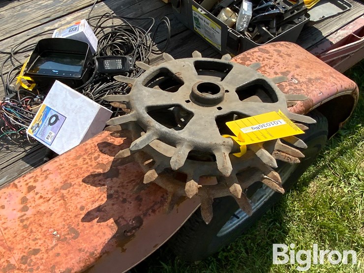 planter-spike-closing-wheels-image-3