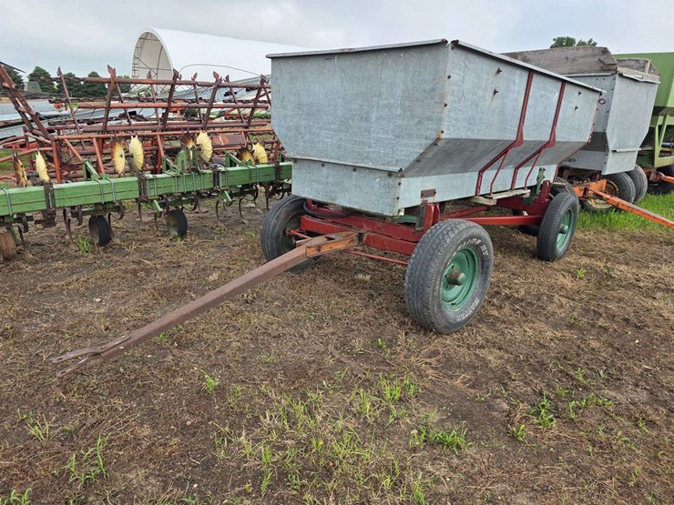 galvanized-flair-box-with-hoist-in-working-order,-on-running-gear,-wood-floor,-16”-tires-on-5-bolt-r-image-1