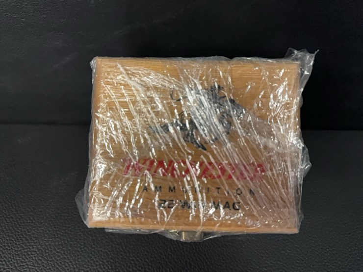 winchester-22-win-mag-(ammo)-image-1