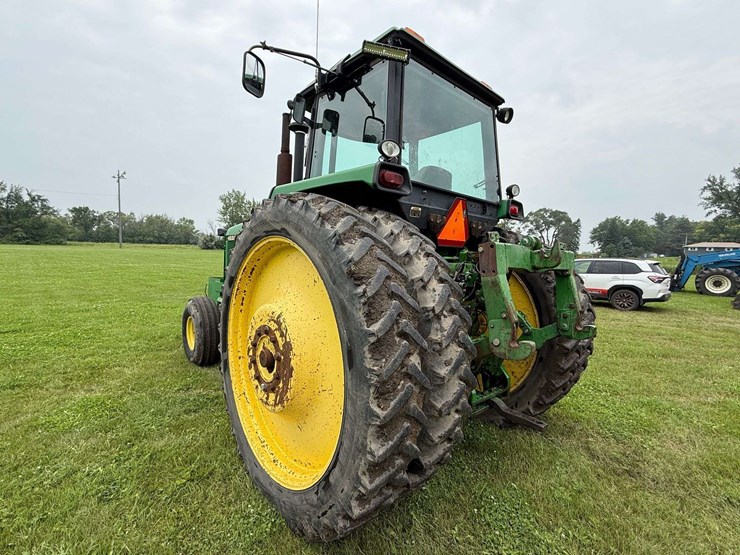 1983-john-deere-4650-image-13