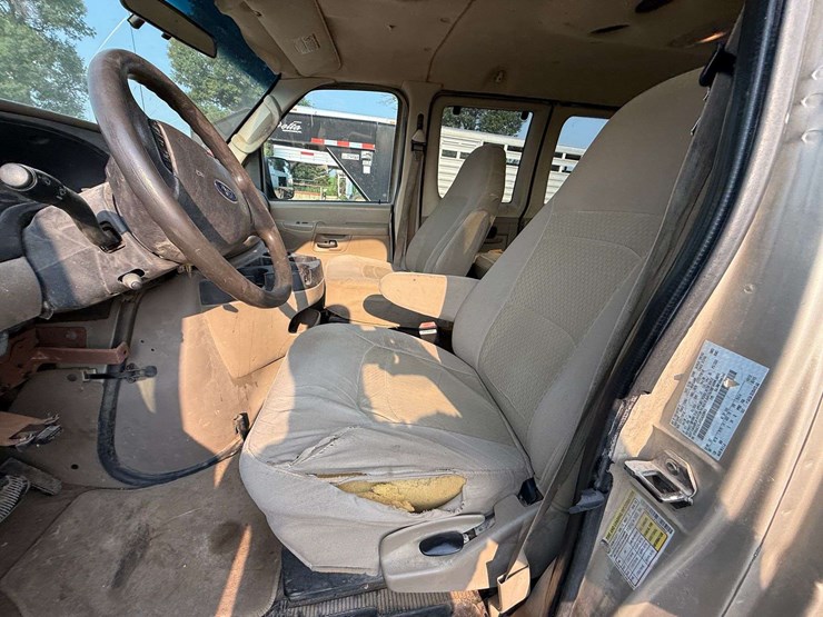 2007-ford-e350-image-18