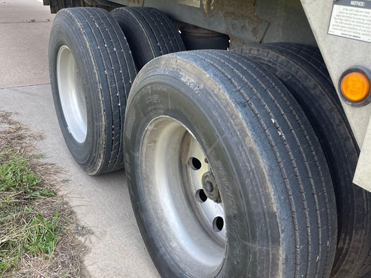 2014-wilson-grain-trailer-image-15