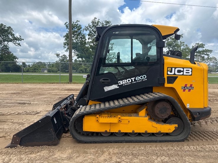 2015-jcb-320t-eco-image-2