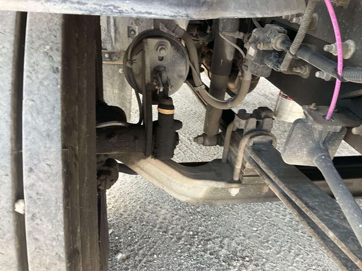 2017-ford-f650-image-19