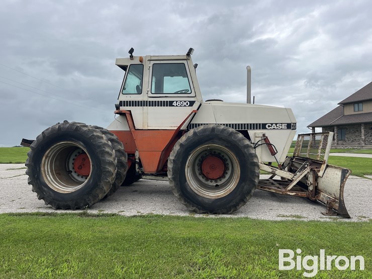 1980-case-4690-4wd-tractor-w/blade-image-4