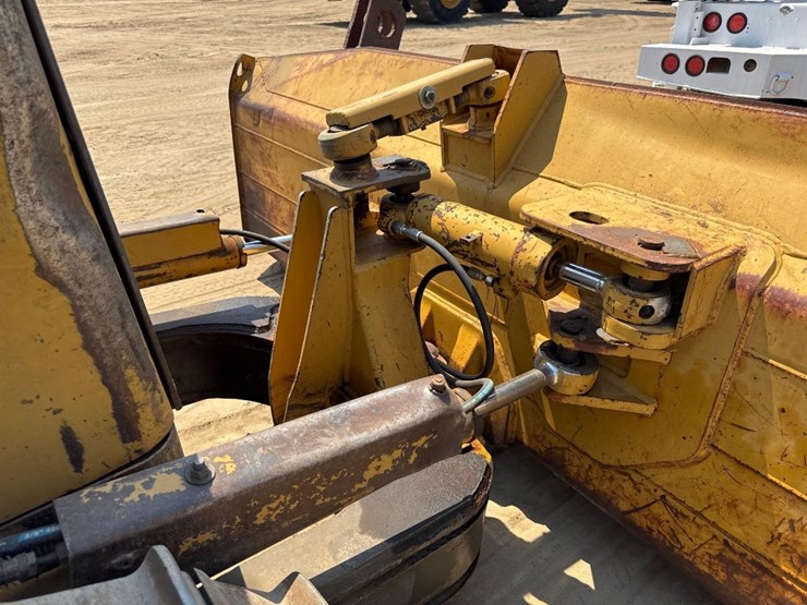 2006-caterpillar-d5g-lgp-image-18