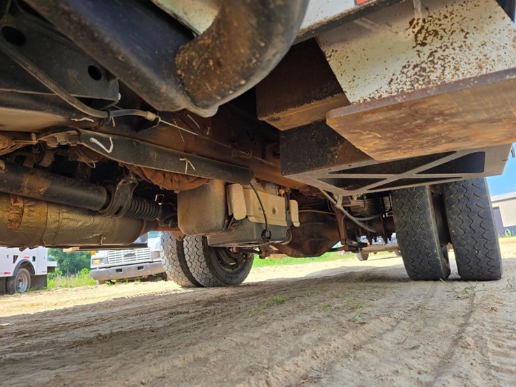 2019-ford-f550-image-31