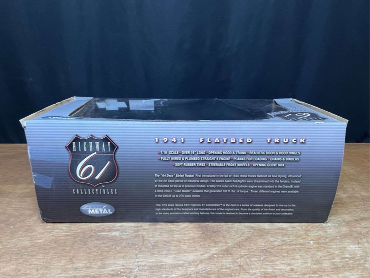 1/16-chevrolet-flatbed-truck-nib-dcp-image-6