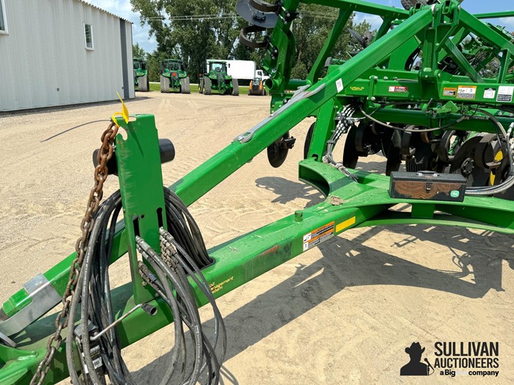 2017-john-deere-2730-image-10