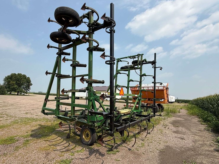 john-deere-1610-image-15