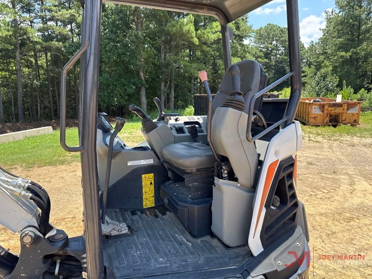 2021-bobcat-e26-image-16