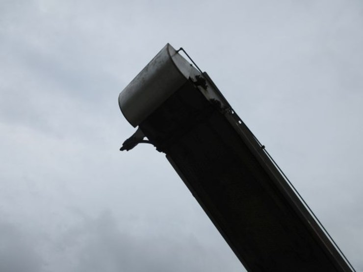 kraus-drive-over-fertilizer-conveyor-image-7