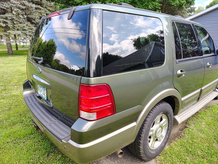 2003-ford-expedition-image-11