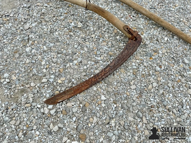 antique-spoon-&-scythe-hand-tools-image-9