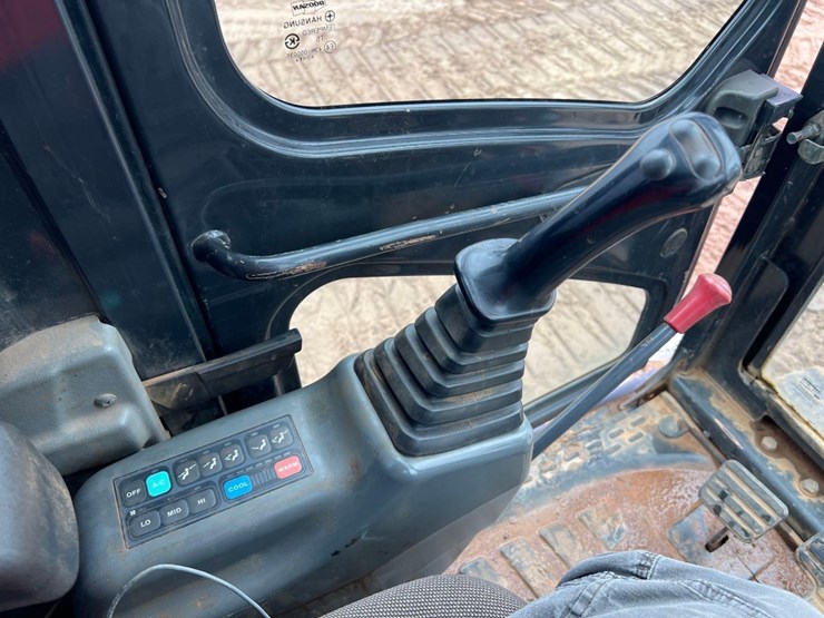 2012-bobcat-e80-image-34