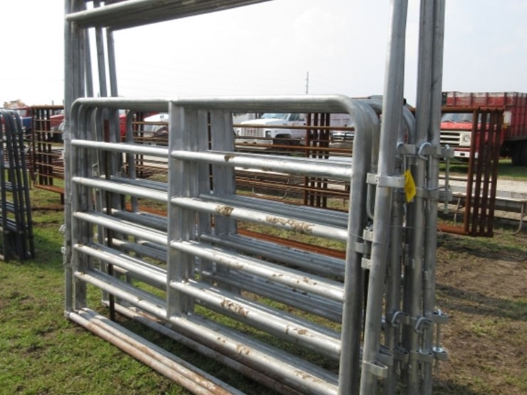 (3)-8'-high-pole-swinging-gates-image-2