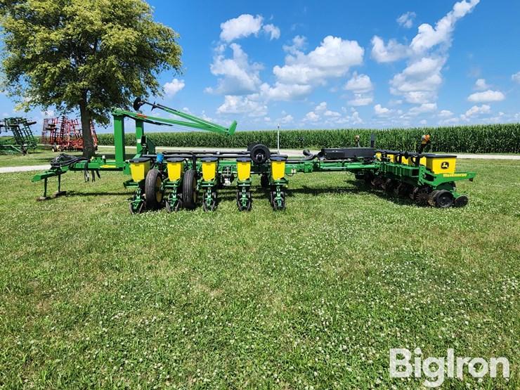 1996-john-deere-7200-image-8