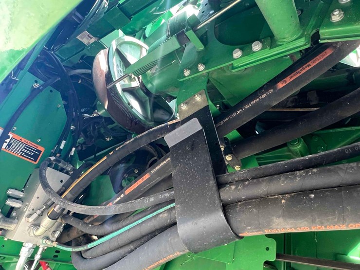 2021-john-deere-s680-image-14