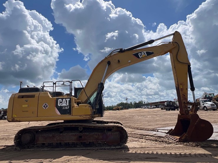 2015-caterpillar-336fl-image-5