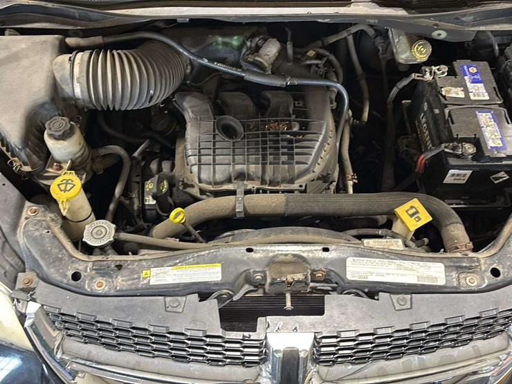 2012-dodge-grand-caravan-image-22