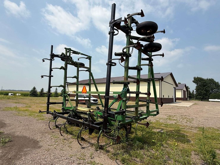 john-deere-1610-image-11