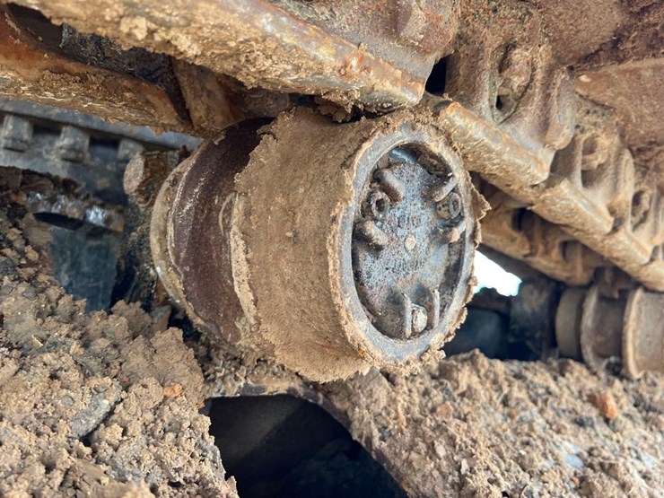 2015-caterpillar-336fl-image-17