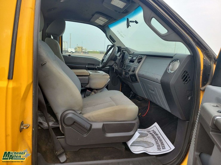 2011-ford-f550-xlt-image-10
