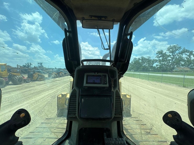 2019-caterpillar-d6k2-lgp-image-27
