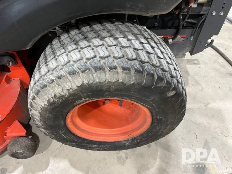 kubota-zd326-image-25