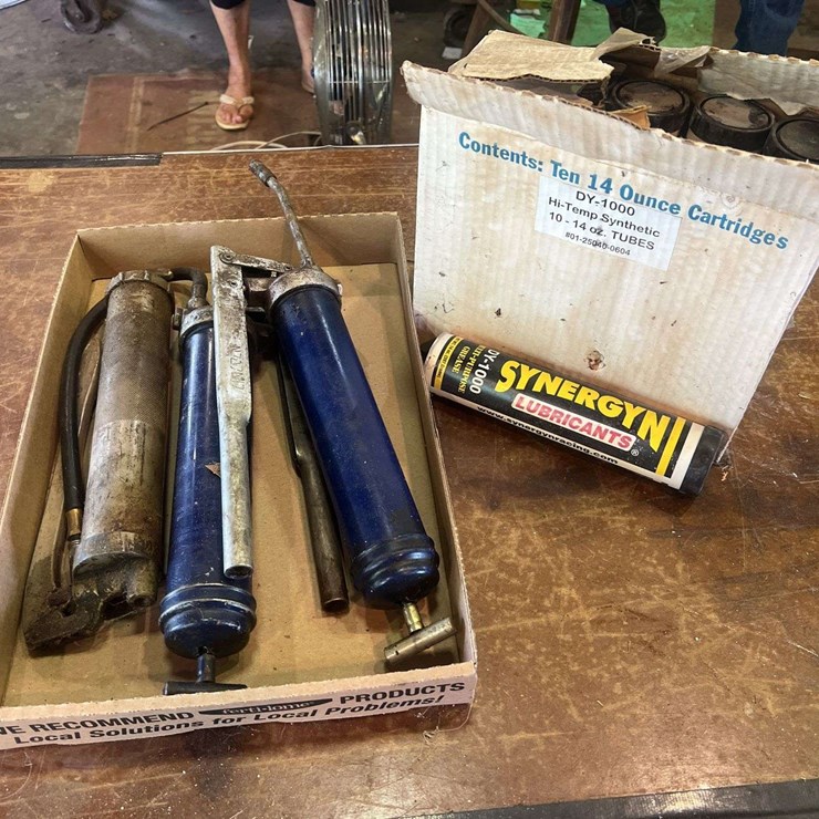 Lubricant Guns and 9 Full Tubes of DY-1000