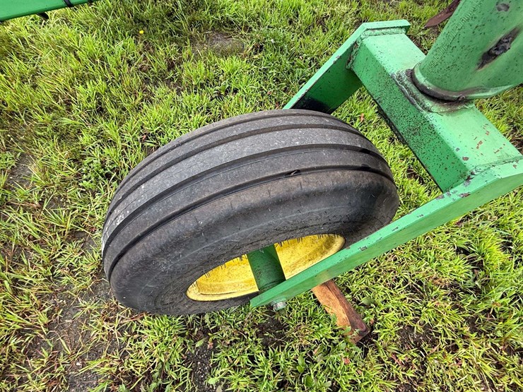 john-deere-680-image-23