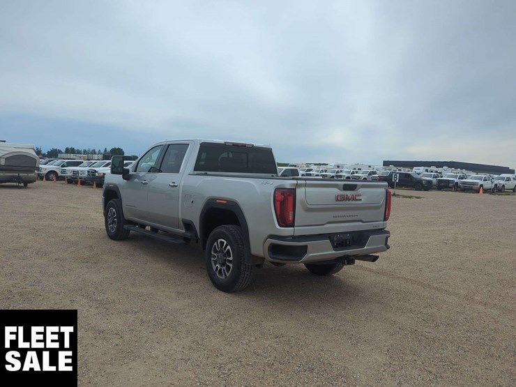 2022-gmc-sierra-2500hd-image-3