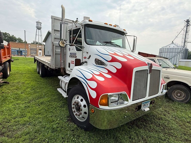kenworth-t300-image-3