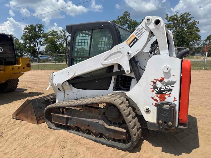 2022-bobcat-t595-image-8
