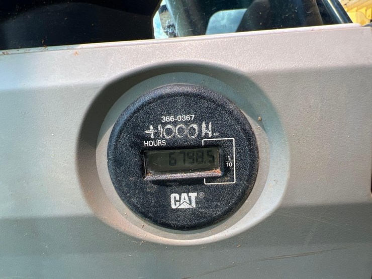 2016-caterpillar-336fl-image-48