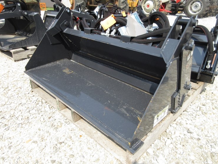 wolverine-mini-skid-steer-combination-bucket-image-1