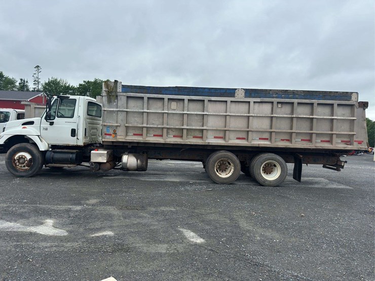 2006-international-workstar-7400-image-6