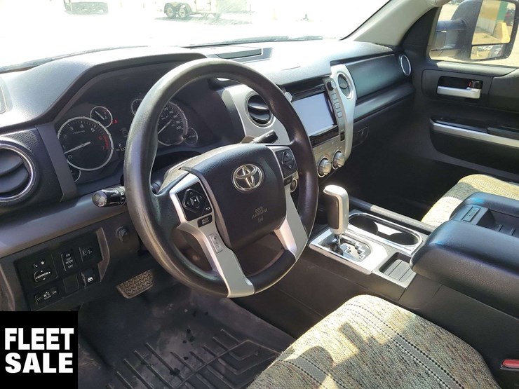 2016-toyota-tundra-image-9