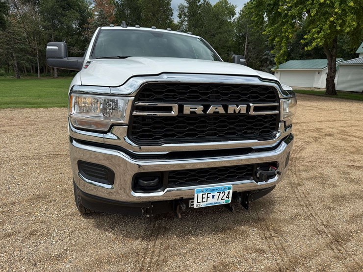 2024-ram-2500-tradesman-image-8