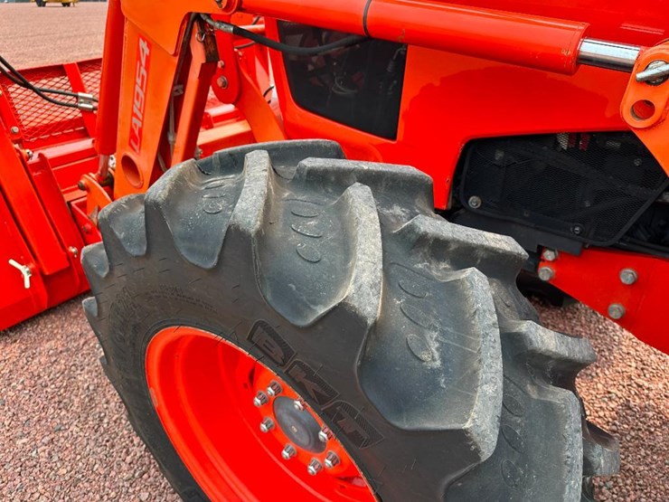 2015-kubota-m110gx-image-12