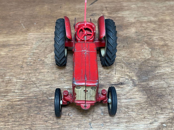 1/16-ih-404-ertl-image-11