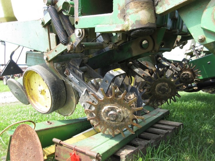 john-deere-7000-image-7