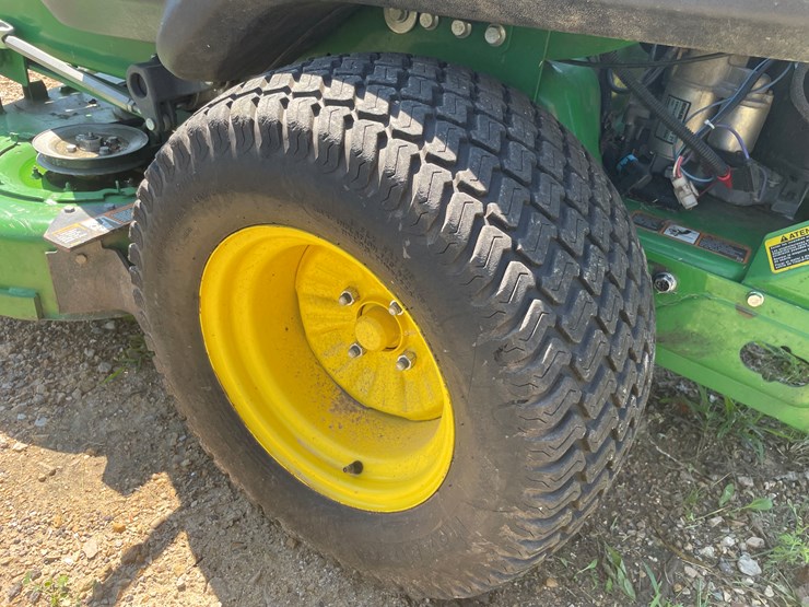 2022-john-deere-la-image-16